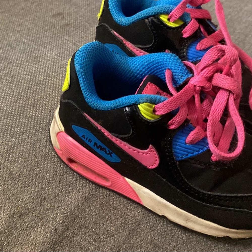 Toddler girl Nike air max size 6c